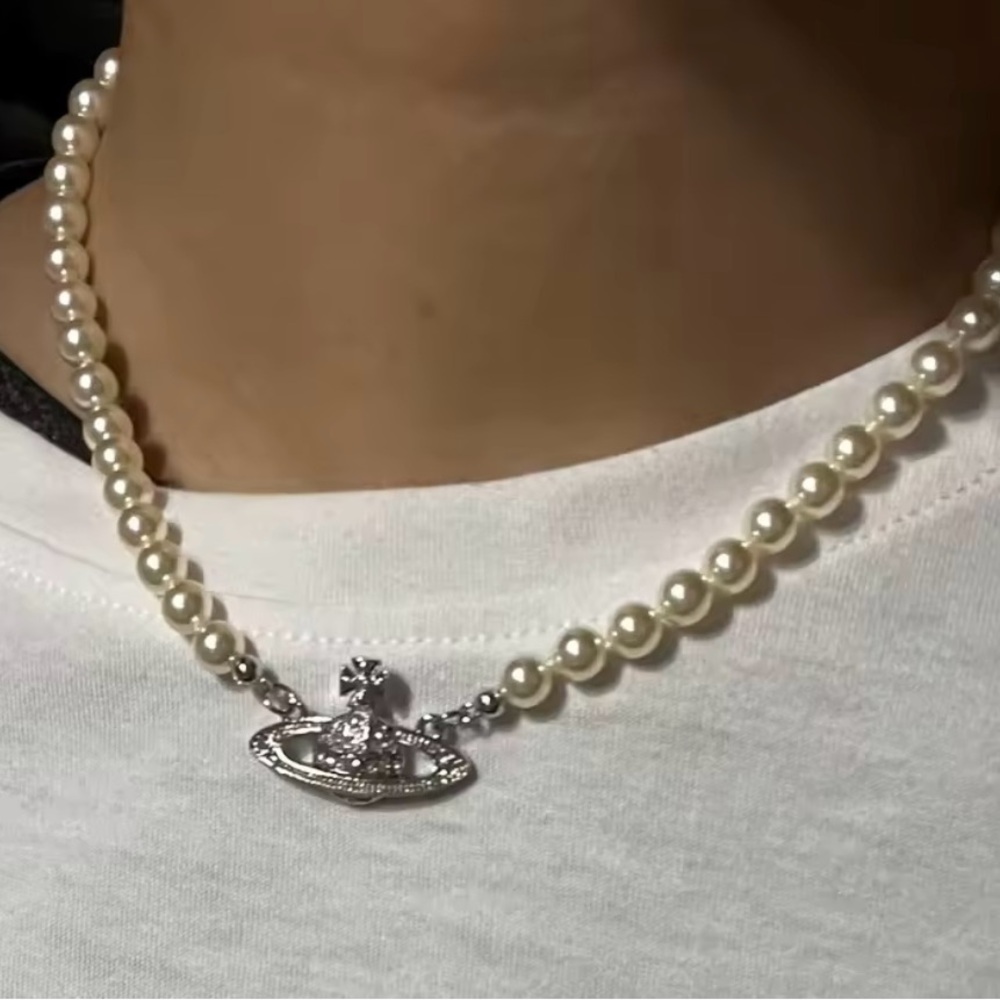 Vivienne Westwood Elegant Pearl Necklace with Silver Pendant